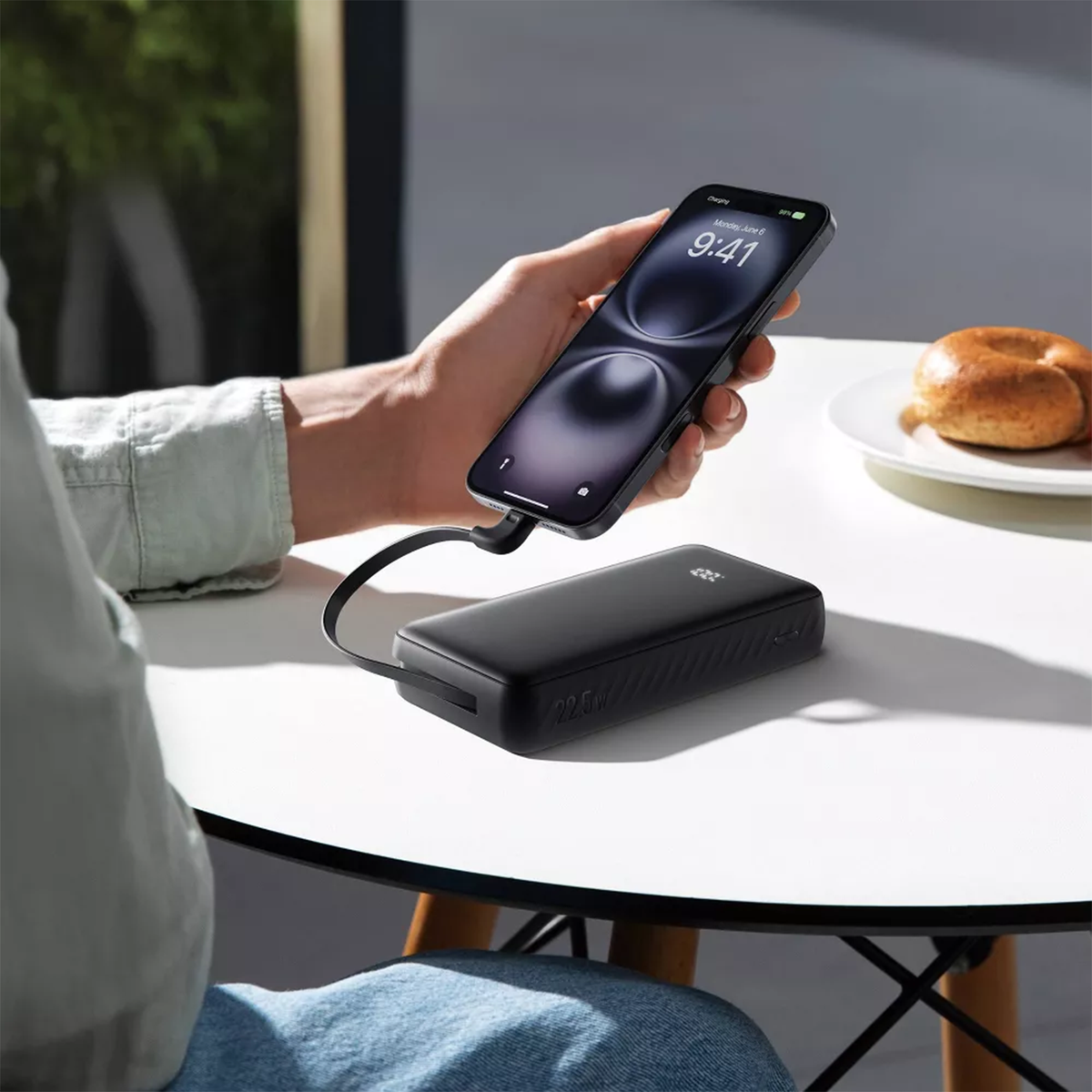 Ładowarka Przenośna 20000 Mah 22,5W Z Wbudowanym Kablem Usb-C